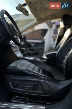 Купе Volkswagen CC / Passat CC 2012 в 