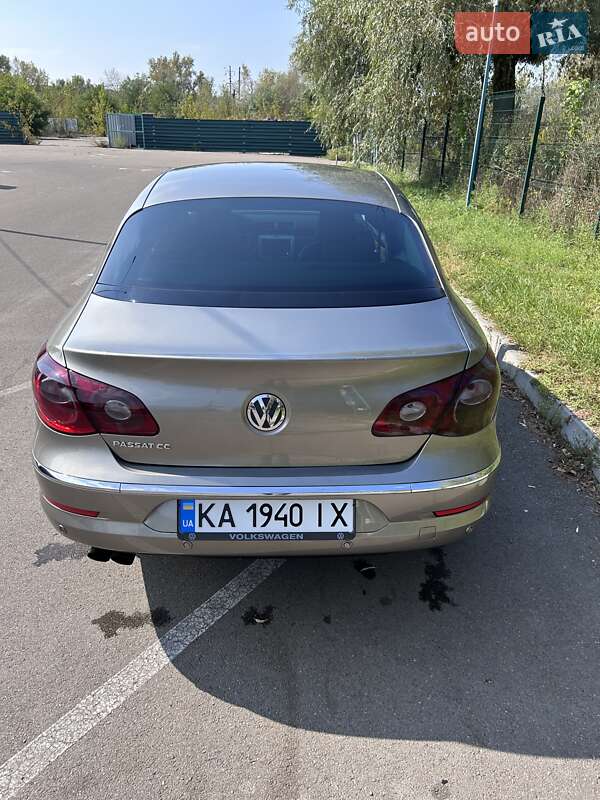 Купе Volkswagen CC / Passat CC 2009 в Киеве
