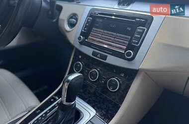 Купе Volkswagen CC / Passat CC 2013 в 
