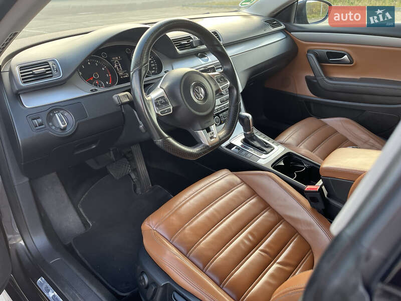 Купе Volkswagen CC / Passat CC 2011 в Киеве