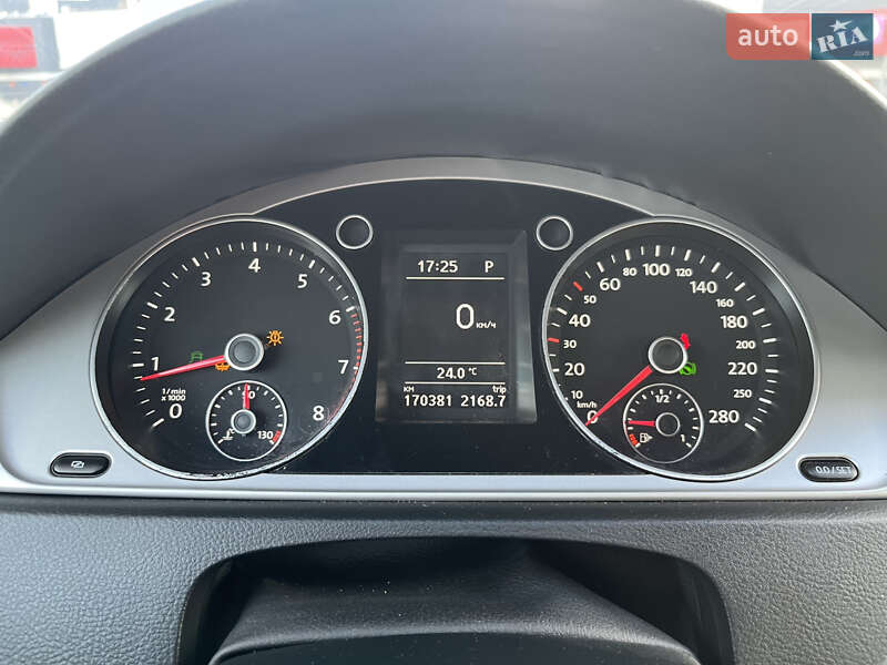 Купе Volkswagen CC / Passat CC 2011 в Киеве