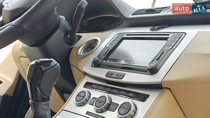 Купе Volkswagen CC / Passat CC 2012 в Киеве