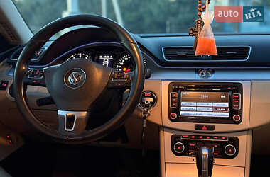 Купе Volkswagen CC / Passat CC 2012 в 