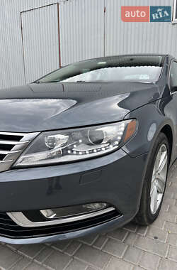 Купе Volkswagen CC / Passat CC 2014 в 