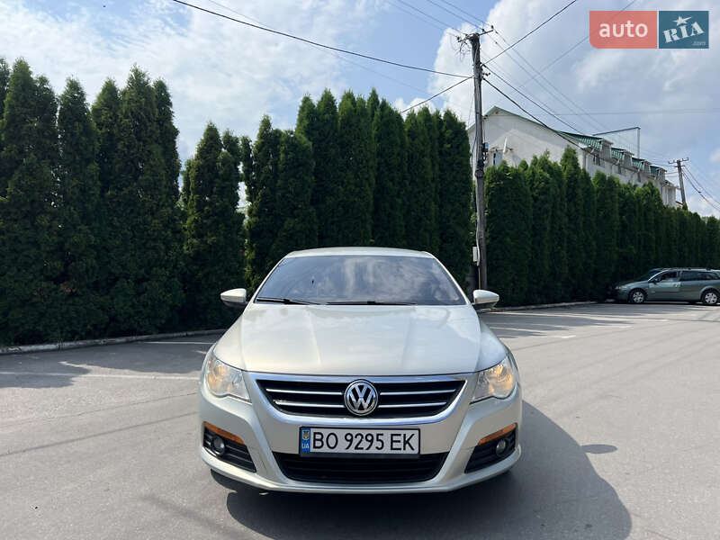 Купе Volkswagen CC / Passat CC 2010 в Тернополе