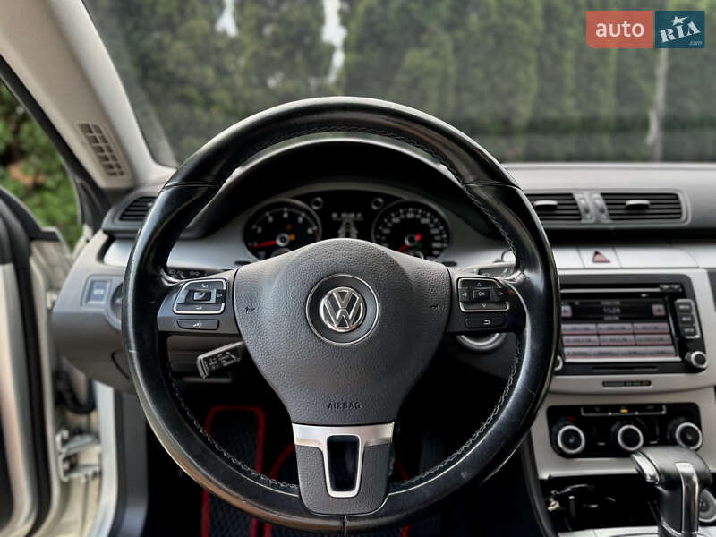 Купе Volkswagen CC / Passat CC 2010 в Тернополе