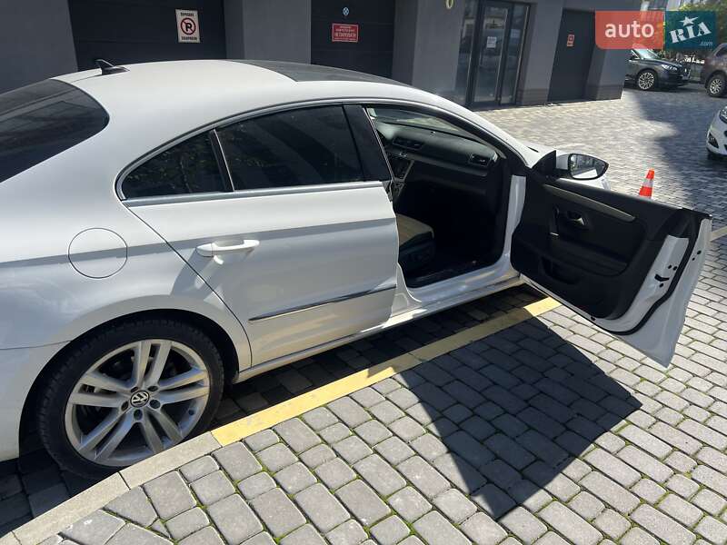 Купе Volkswagen CC / Passat CC 2012 в Ивано-Франковске