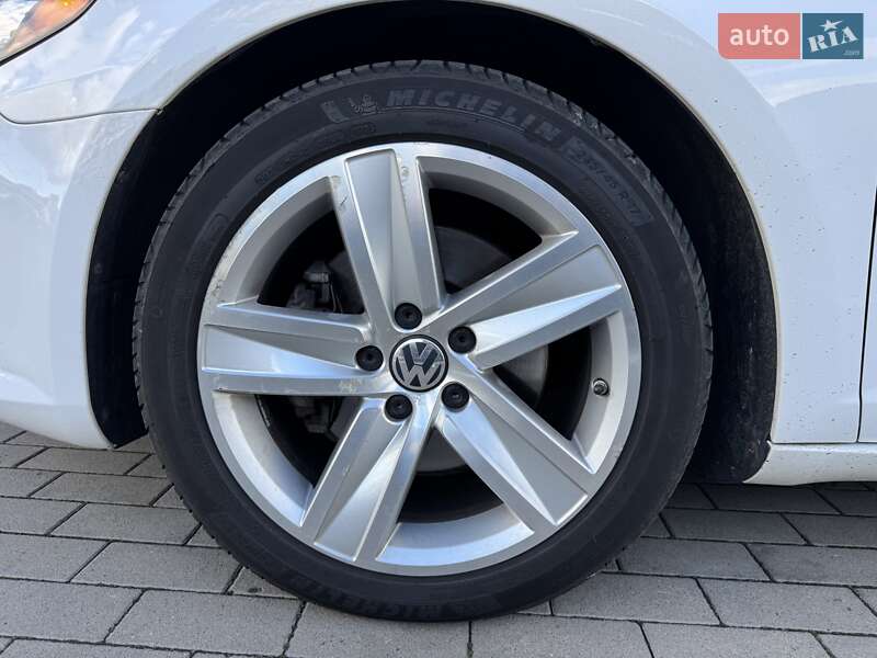 Купе Volkswagen CC / Passat CC 2014 в Киеве