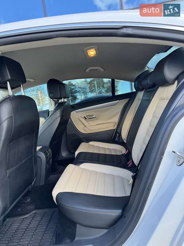 Купе Volkswagen CC / Passat CC 2014 в Киеве