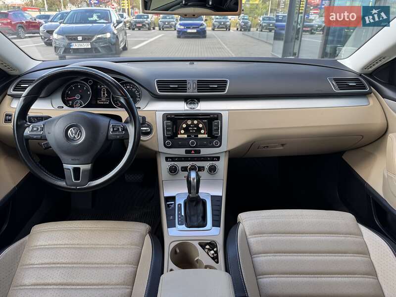 Купе Volkswagen CC / Passat CC 2014 в Киеве