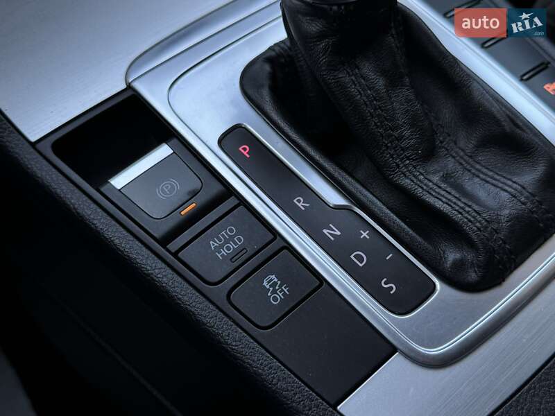 Купе Volkswagen CC / Passat CC 2013 в Тернополі
