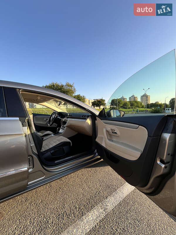 Купе Volkswagen CC / Passat CC 2012 в Луцке
