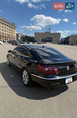 Купе Volkswagen CC / Passat CC 2011 в 