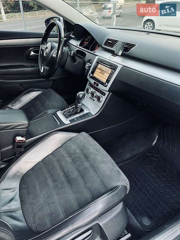 Купе Volkswagen CC / Passat CC 2012 в Кропивницком