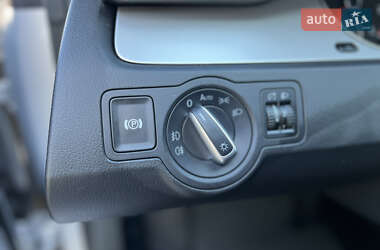 Купе Volkswagen CC / Passat CC 2009 в 