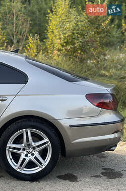 Купе Volkswagen CC / Passat CC 2010 в 