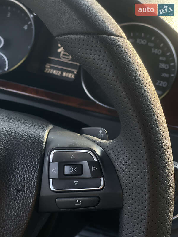 Купе Volkswagen CC / Passat CC 2010 в Калуше
