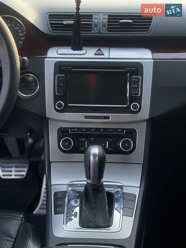 Купе Volkswagen CC / Passat CC 2010 в Калуше