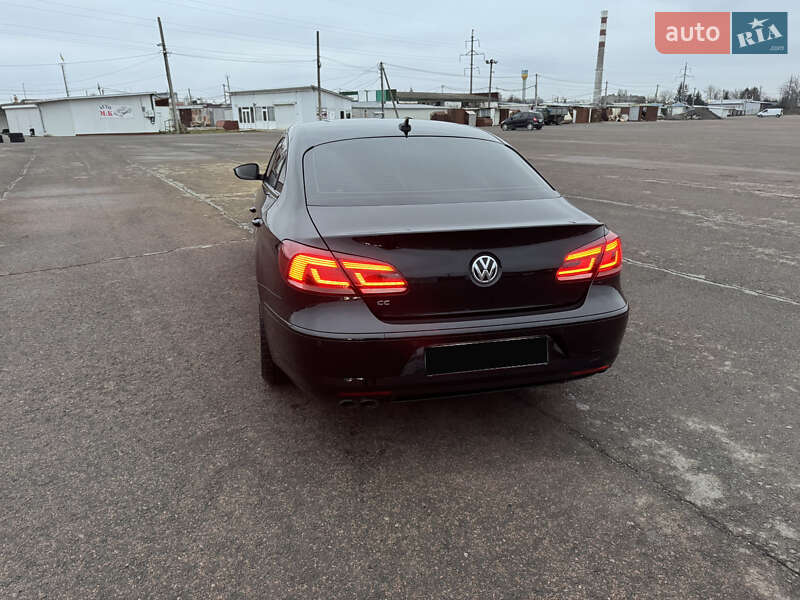 Купе Volkswagen CC / Passat CC 2014 в Ужгороде