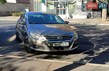 Купе Volkswagen CC / Passat CC 2011 в 