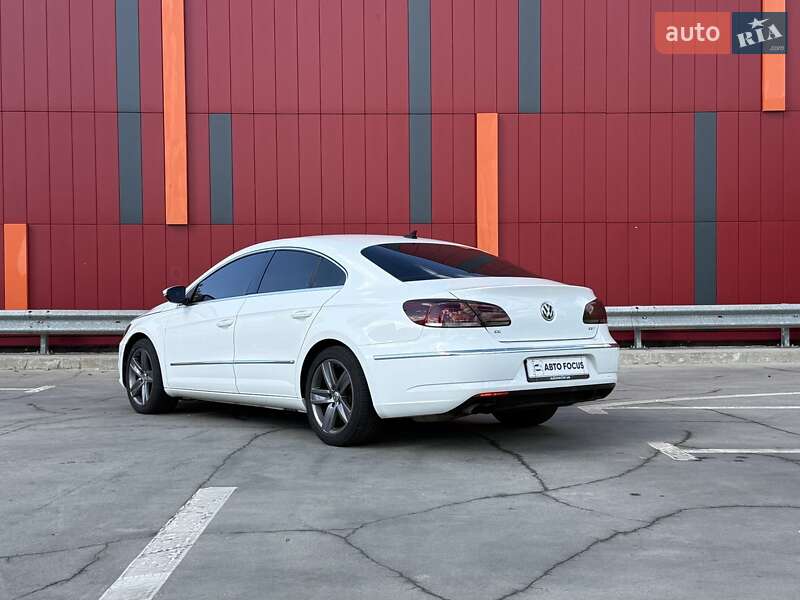 Купе Volkswagen CC / Passat CC 2015 в Киеве