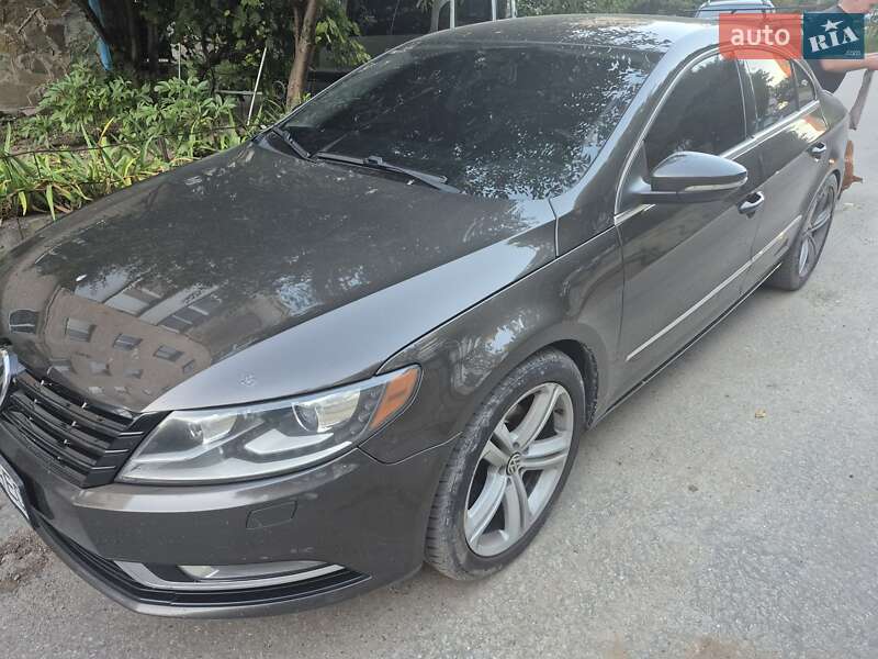 Купе Volkswagen CC / Passat CC 2012 в 