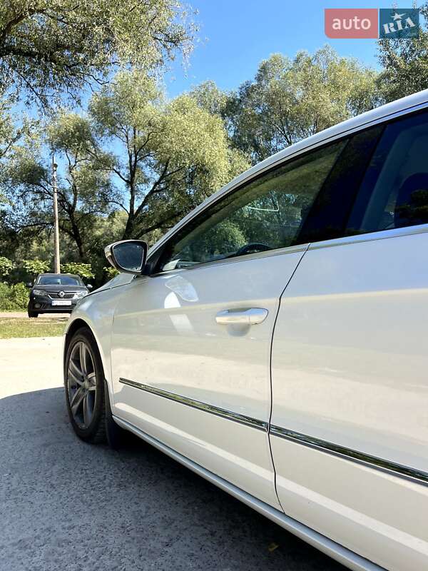Купе Volkswagen CC / Passat CC 2016 в Чернігові
