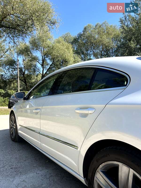 Купе Volkswagen CC / Passat CC 2016 в Чернігові