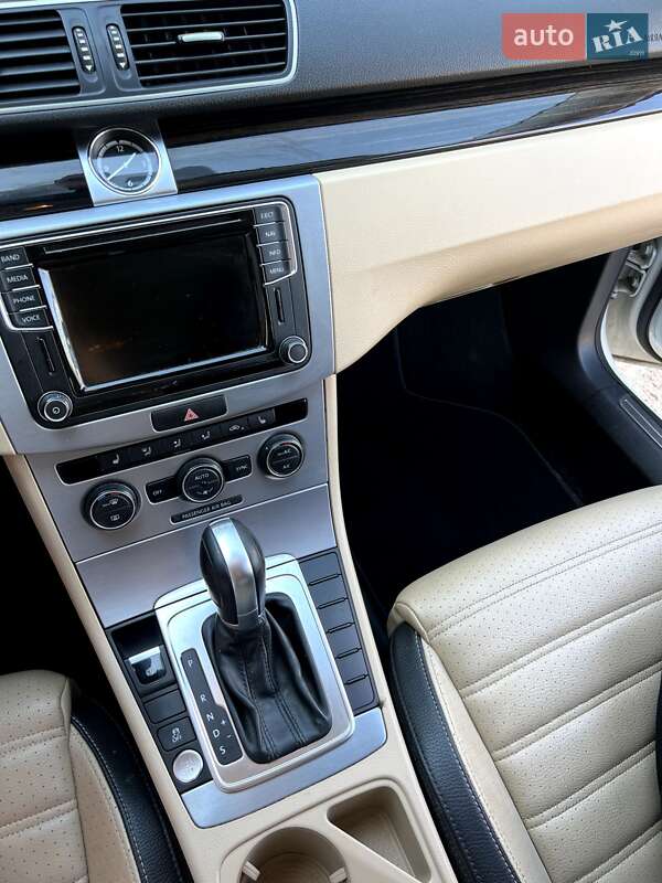 Купе Volkswagen CC / Passat CC 2016 в Чернігові