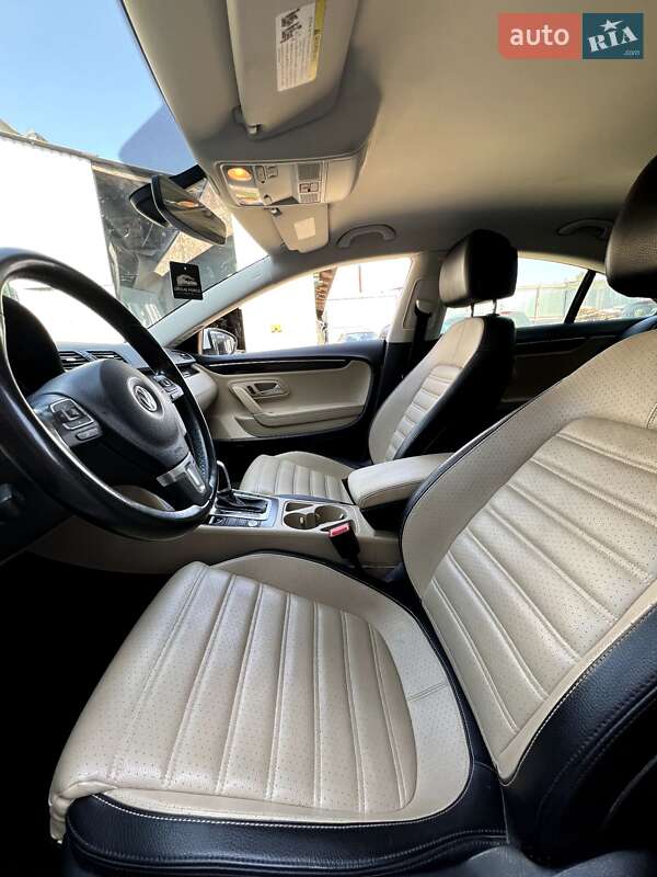 Купе Volkswagen CC / Passat CC 2016 в Чернігові
