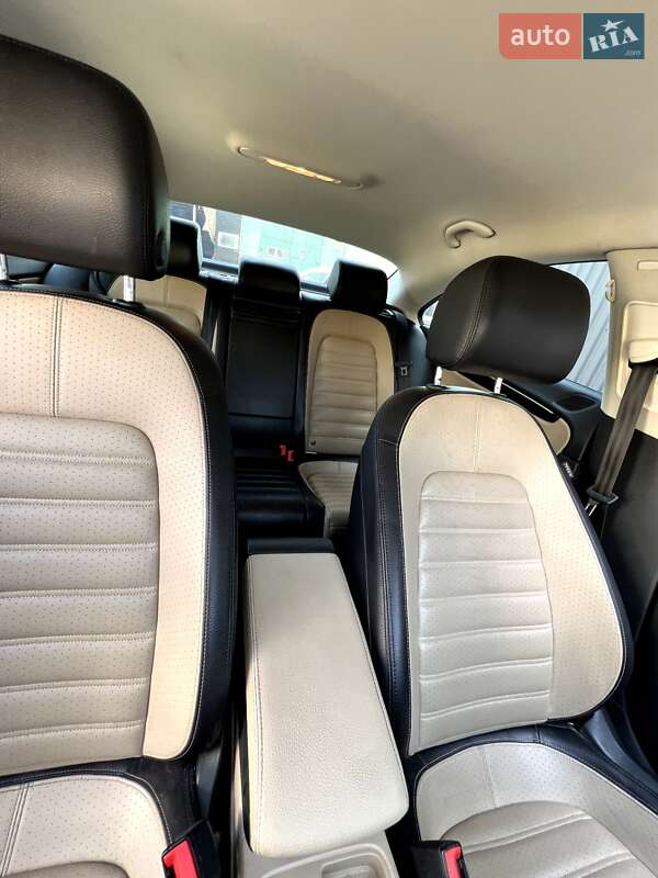 Купе Volkswagen CC / Passat CC 2016 в Чернігові