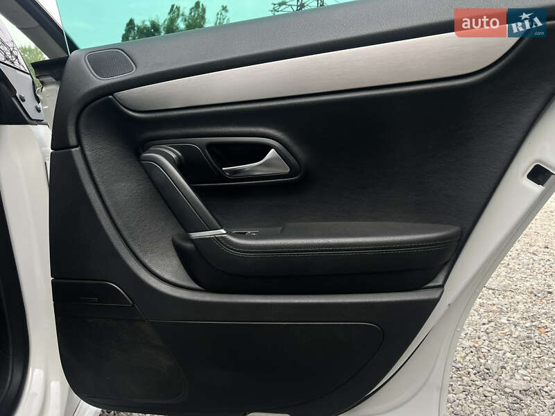 Купе Volkswagen CC / Passat CC 2011 в Харькове