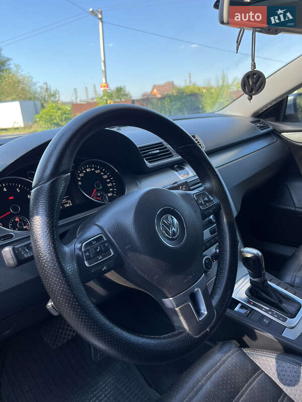Купе Volkswagen CC / Passat CC 2012 в Виннице