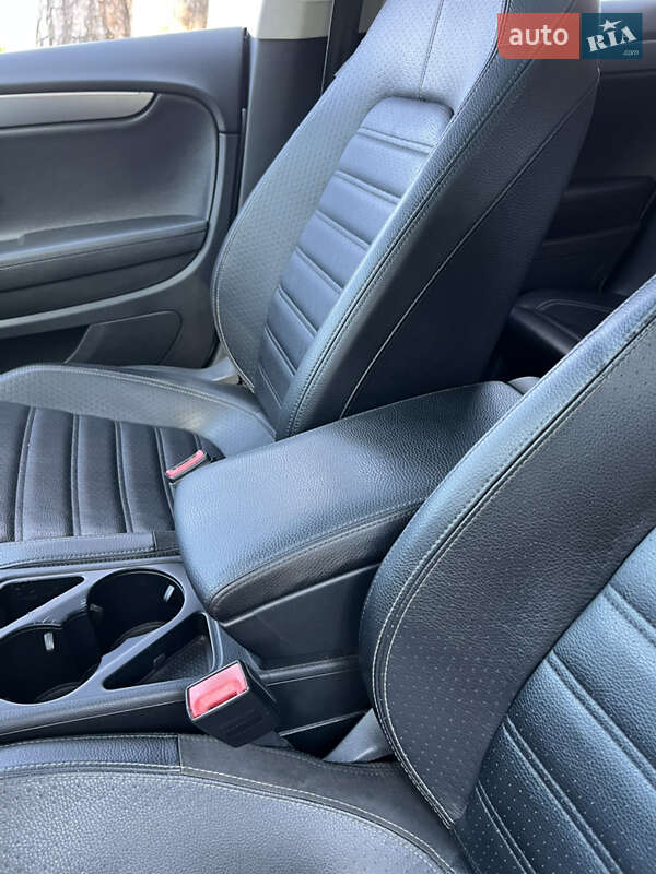 Купе Volkswagen CC / Passat CC 2012 в Виннице