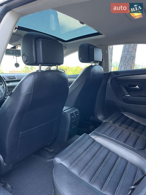 Купе Volkswagen CC / Passat CC 2012 в Виннице
