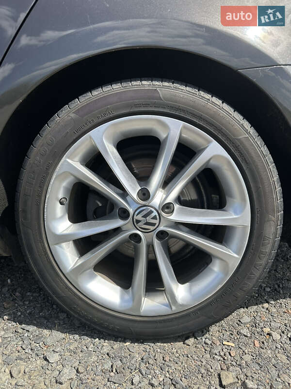 Купе Volkswagen CC / Passat CC 2016 в Лохвице