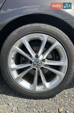 Купе Volkswagen CC / Passat CC 2016 в 
