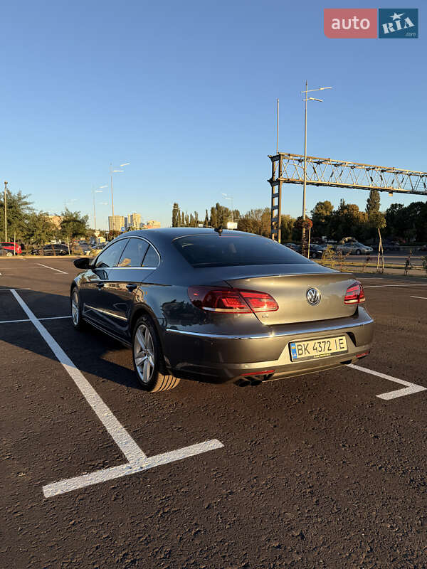 Купе Volkswagen CC / Passat CC 2014 в Киеве