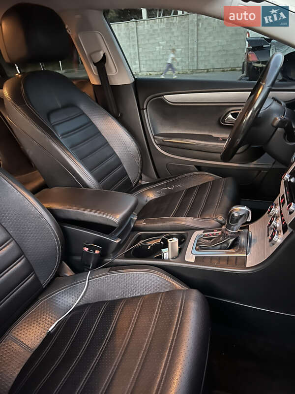 Купе Volkswagen CC / Passat CC 2012 в Каменке-Бугской