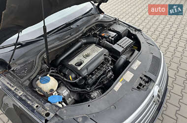 Купе Volkswagen CC / Passat CC 2015 в 