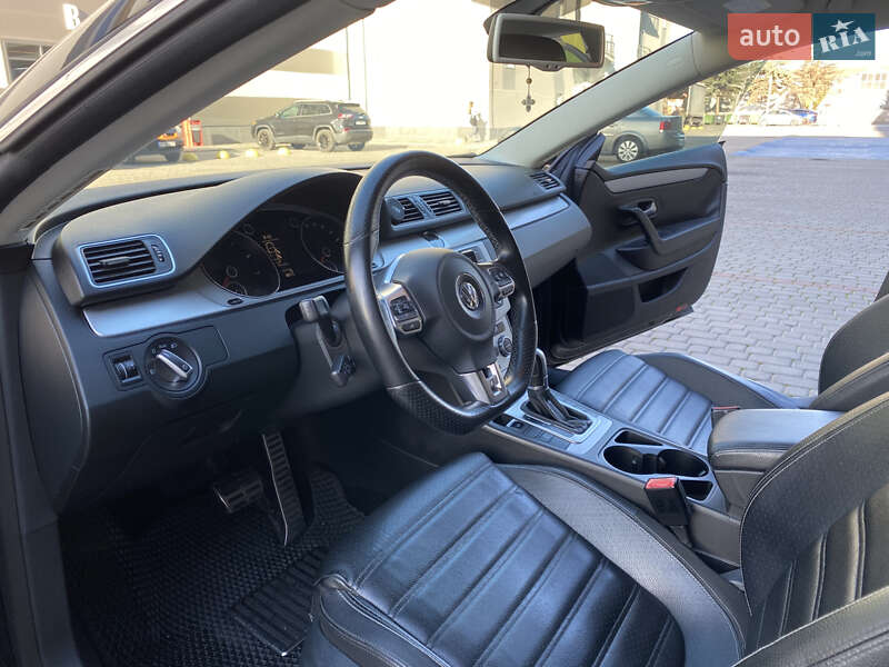 Купе Volkswagen CC / Passat CC 2014 в Львове