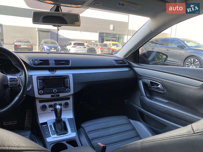 Купе Volkswagen CC / Passat CC 2014 в Львове