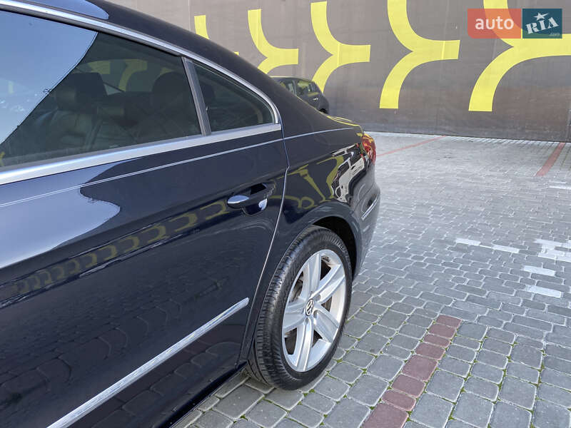 Купе Volkswagen CC / Passat CC 2014 в Львове