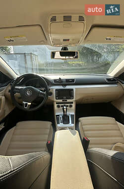 Купе Volkswagen CC / Passat CC 2013 в 