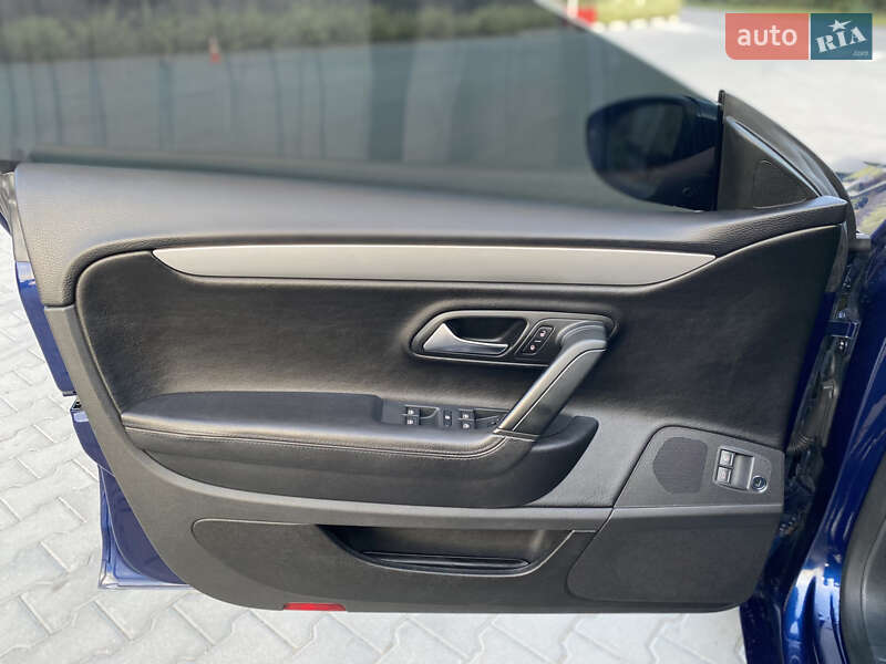 Купе Volkswagen CC / Passat CC 2010 в Хмельницком