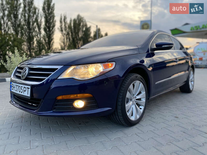 Купе Volkswagen CC / Passat CC 2010 в Хмельницком