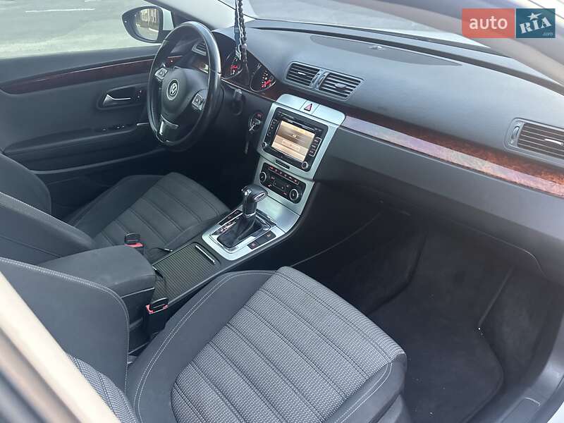 Купе Volkswagen CC / Passat CC 2010 в Сумах