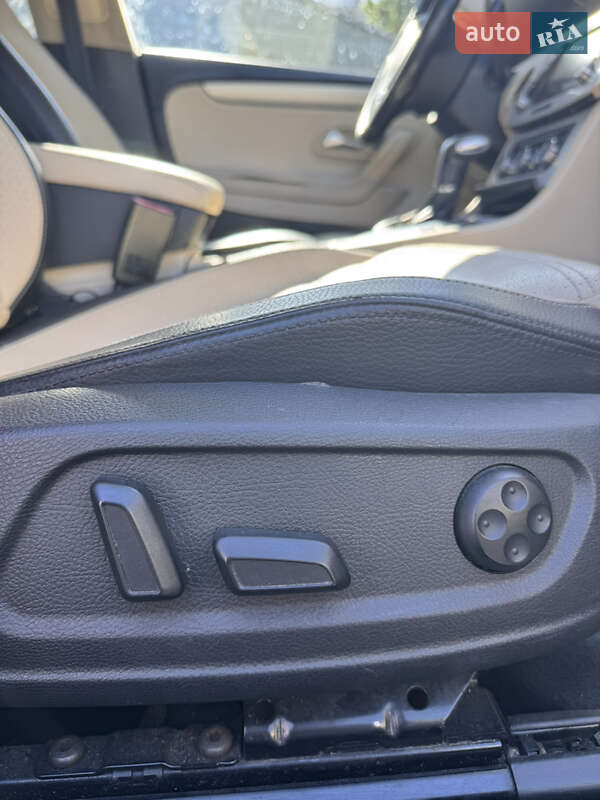 Купе Volkswagen CC / Passat CC 2010 в Києві