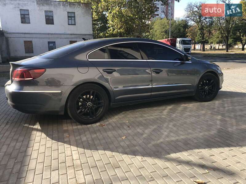Купе Volkswagen CC / Passat CC 2012 в Николаеве