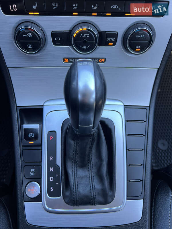 Купе Volkswagen CC / Passat CC 2015 в Днепре